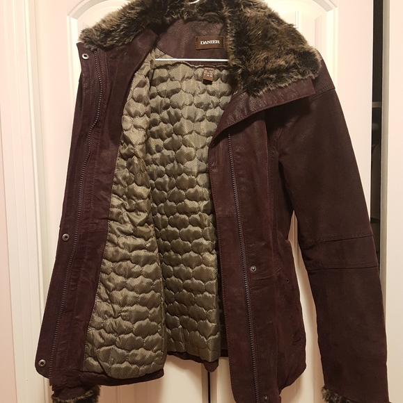 Lightly Insulated Danier Leather Jacket - Picture 4 of 5